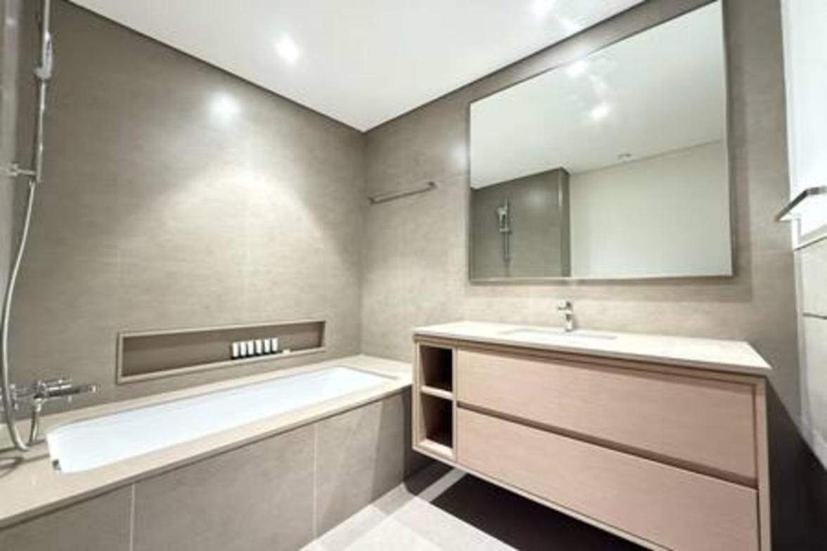 Apartment 5606gr Exclusive Escape Two Bedroom In Downtown