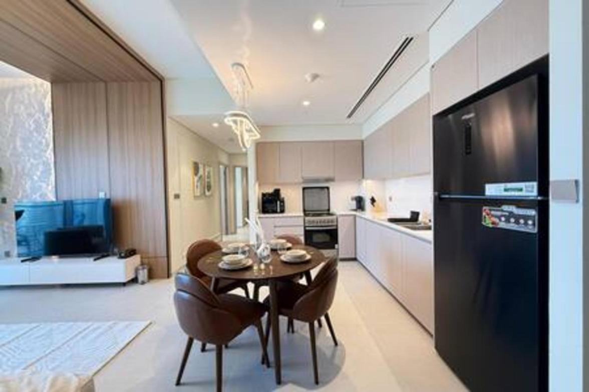 5606gr Exclusive Escape Two Bedroom In Downtown Apartment *